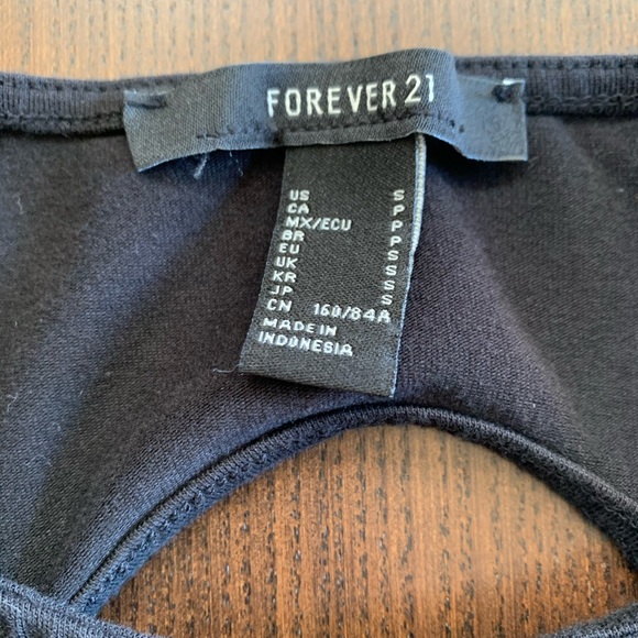 Backless top - Picture 3 of 4